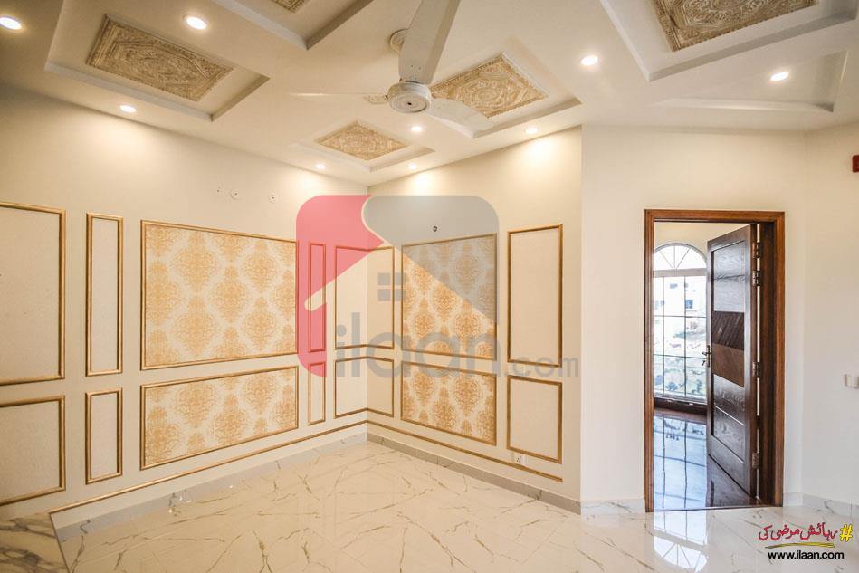 9 Marla House for Sale in Bankers Cooperative Housing Society, Lahore