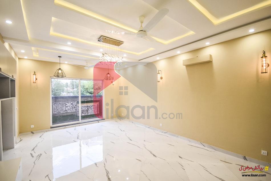 9 Marla House for Sale in Bankers Cooperative Housing Society, Lahore