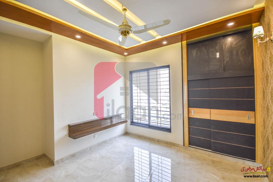 9 Marla House for Sale in Bankers Cooperative Housing Society, Lahore