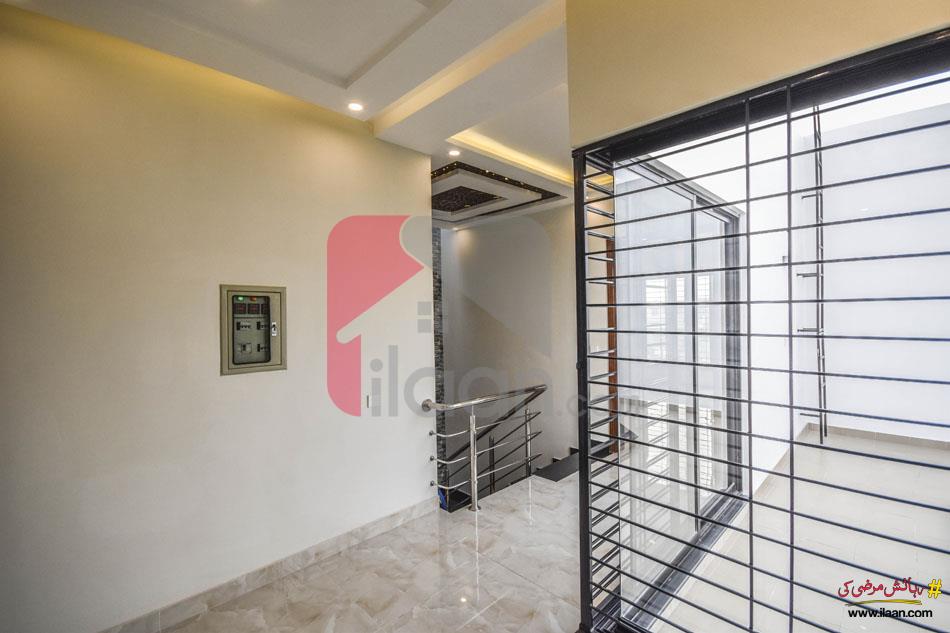 9 Marla House for Sale in Bankers Cooperative Housing Society, Lahore