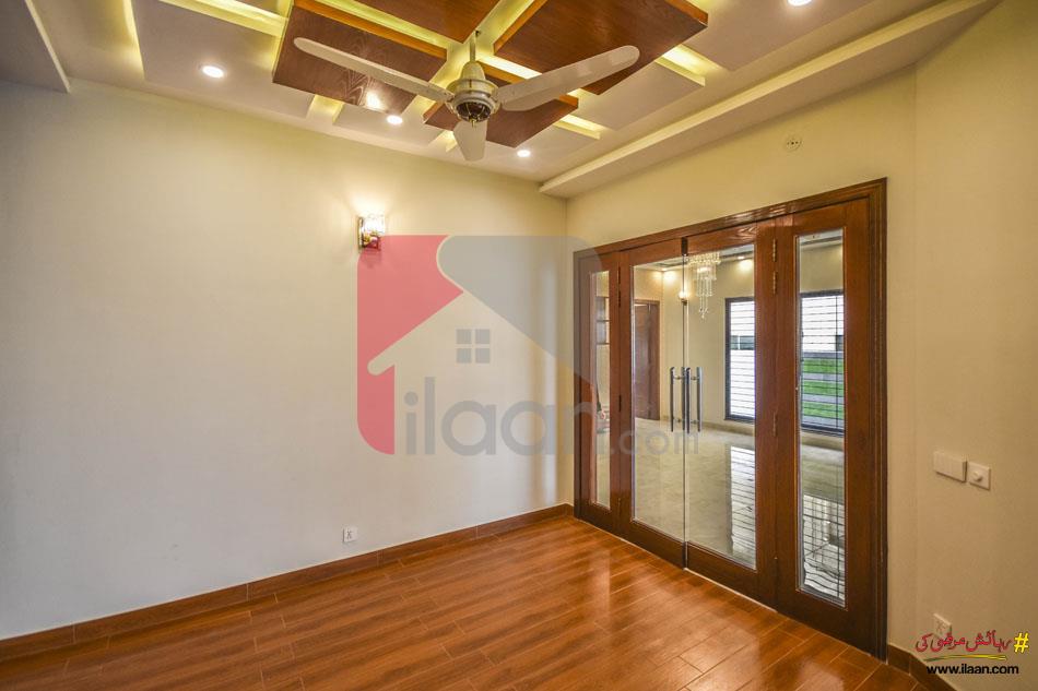 9 Marla House for Sale in Bankers Cooperative Housing Society, Lahore