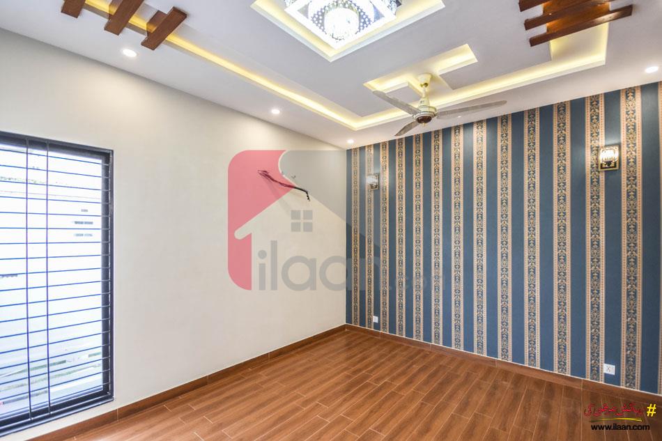 9 Marla House for Sale in Bankers Cooperative Housing Society, Lahore