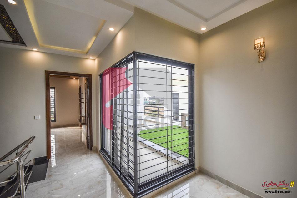 9 Marla House for Sale in Bankers Cooperative Housing Society, Lahore