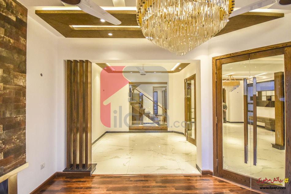 9 Marla House for Sale in Bankers Cooperative Housing Society, Lahore