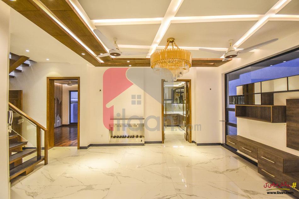 9 Marla House for Sale in Bankers Cooperative Housing Society, Lahore