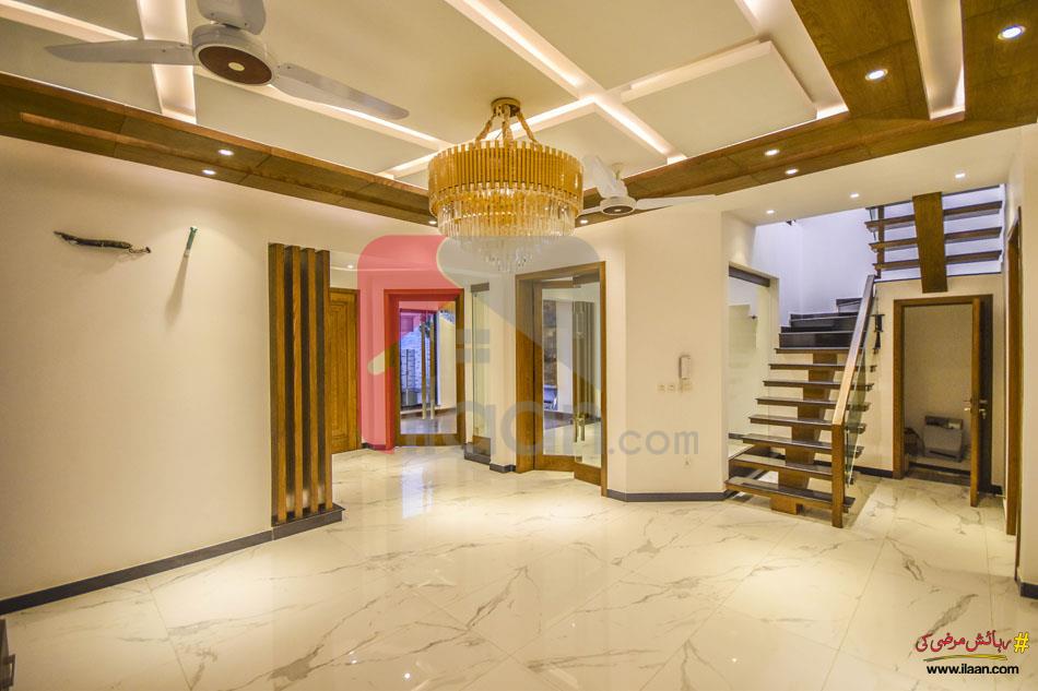 9 Marla House for Sale in Bankers Cooperative Housing Society, Lahore