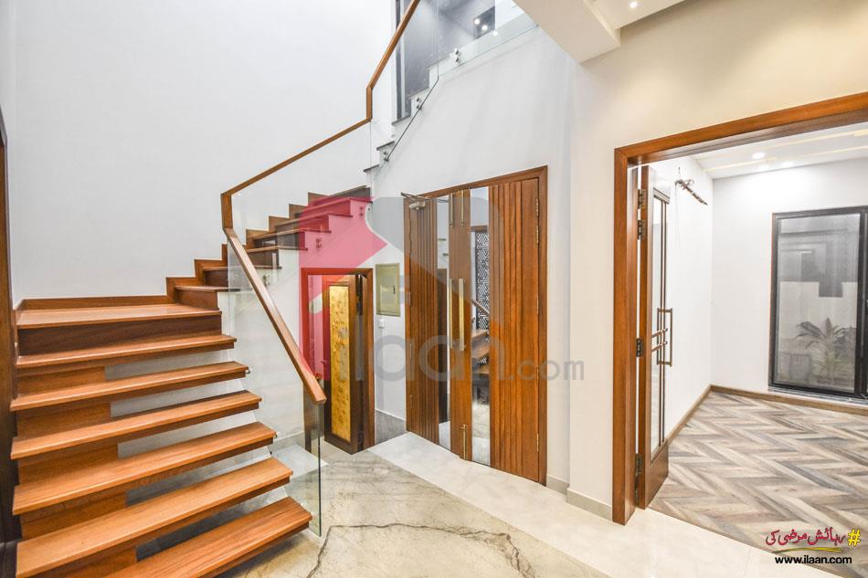 9 Marla House for Sale in Bankers Cooperative Housing Society, Lahore