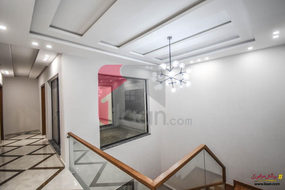 9 Marla House for Sale in Bankers Cooperative Housing Society, Lahore