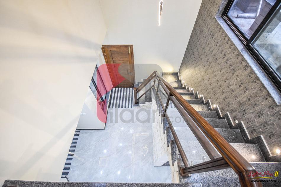 9 Marla House for Sale in Bankers Cooperative Housing Society, Lahore