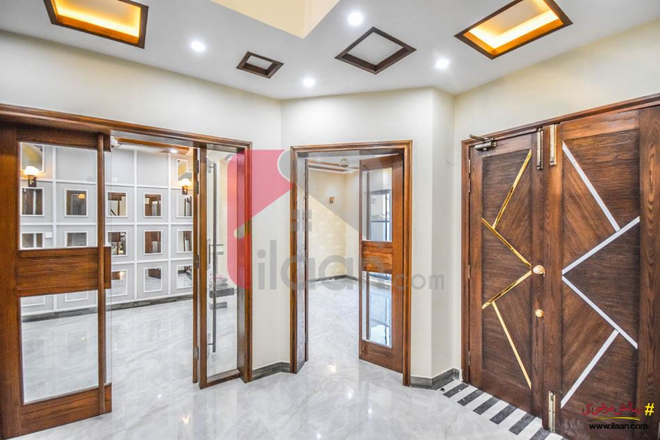 9 Marla House for Sale in Bankers Cooperative Housing Society, Lahore