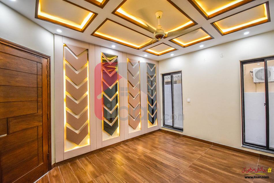 9 Marla House for Sale in Bankers Cooperative Housing Society, Lahore