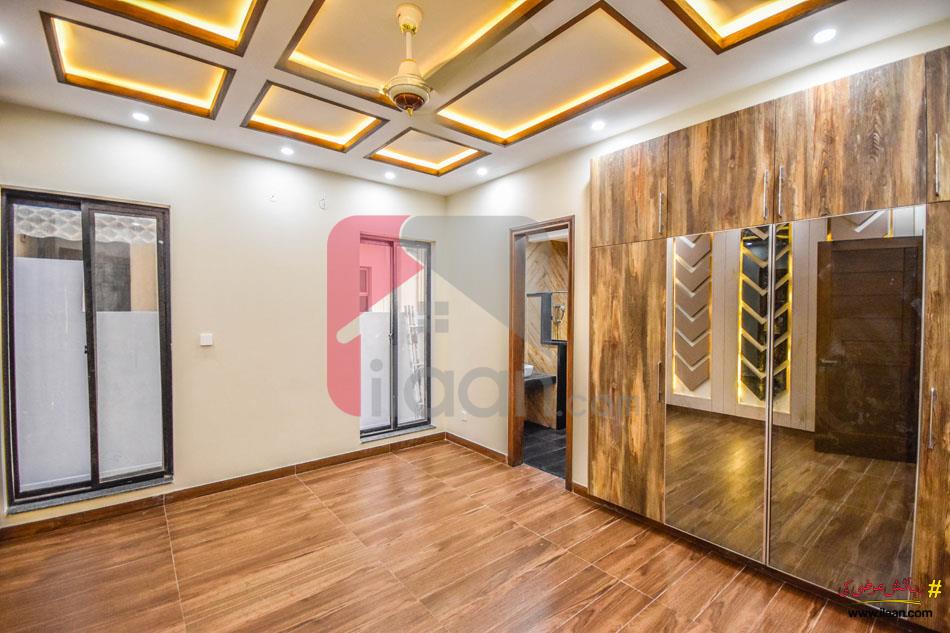 9 Marla House for Sale in Bankers Cooperative Housing Society, Lahore