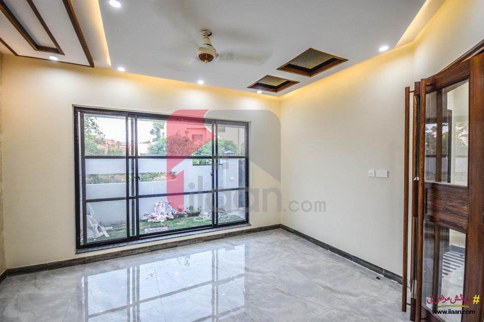 9 Marla House for Sale in Bankers Cooperative Housing Society, Lahore