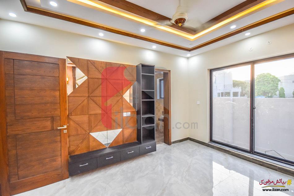 9 Marla House for Sale in Bankers Cooperative Housing Society, Lahore