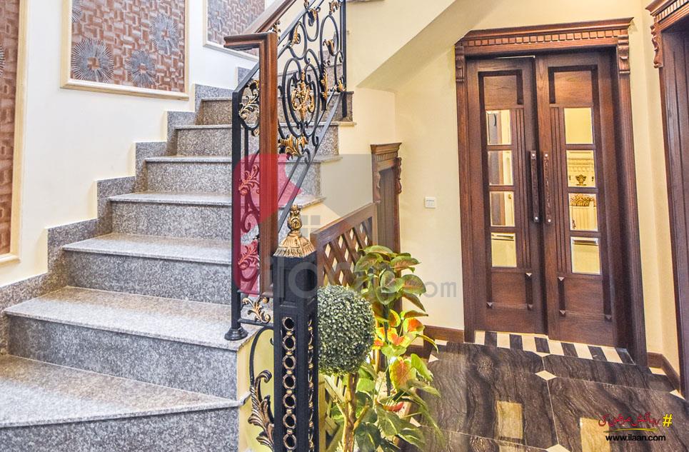 9 Marla House for Sale in Bankers Cooperative Housing Society, Lahore