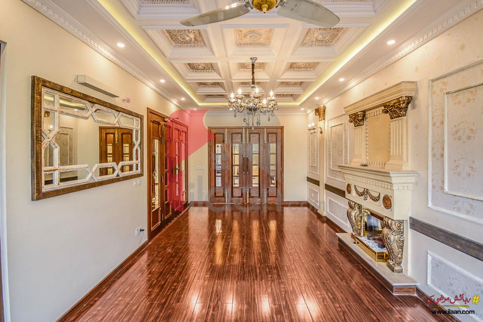 9 Marla House for Sale in Bankers Cooperative Housing Society, Lahore