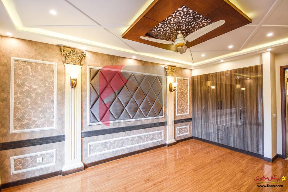 9 Marla House for Sale in Bankers Cooperative Housing Society, Lahore