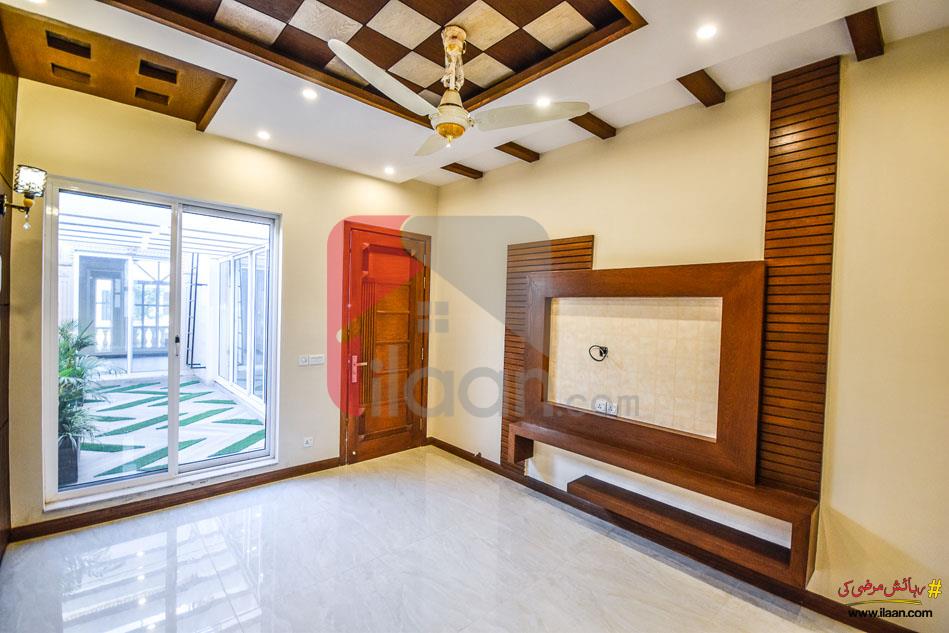 9 Marla House for Sale in Bankers Cooperative Housing Society, Lahore