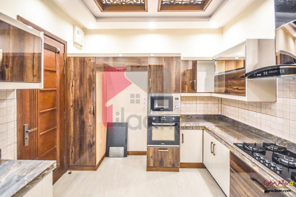 9 Marla House for Sale in Bankers Cooperative Housing Society, Lahore