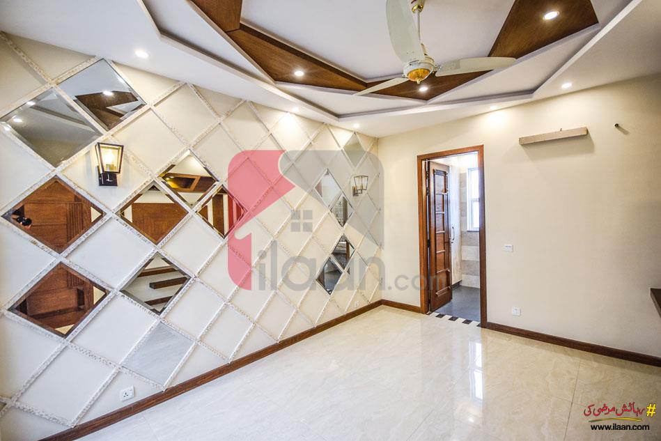 9 Marla House for Sale in Bankers Cooperative Housing Society, Lahore