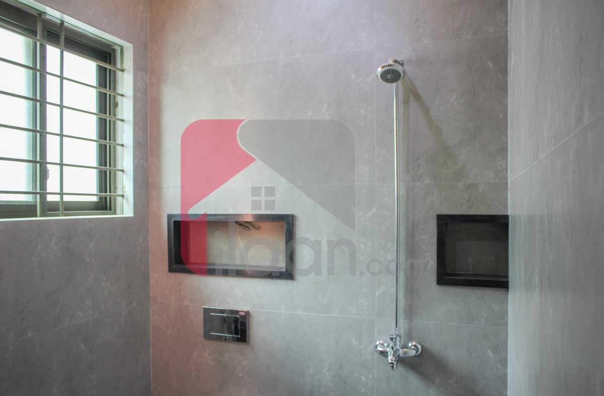 8 Marla House for Sale in Umer Block, Sector B, Bahria Town Lahore