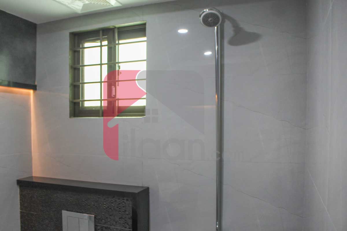 8 Marla House for Sale in Umer Block, Sector B, Bahria Town Lahore