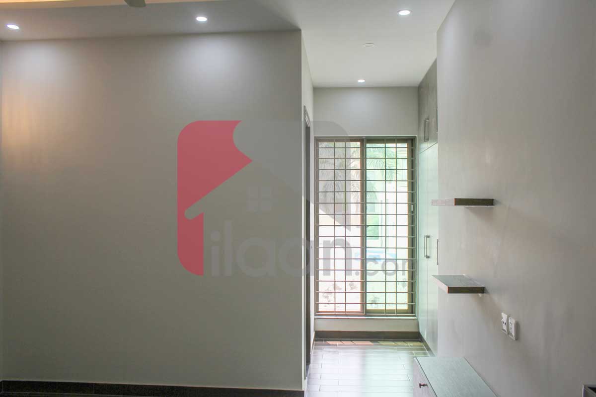 8 Marla House for Sale in Umer Block, Sector B, Bahria Town Lahore