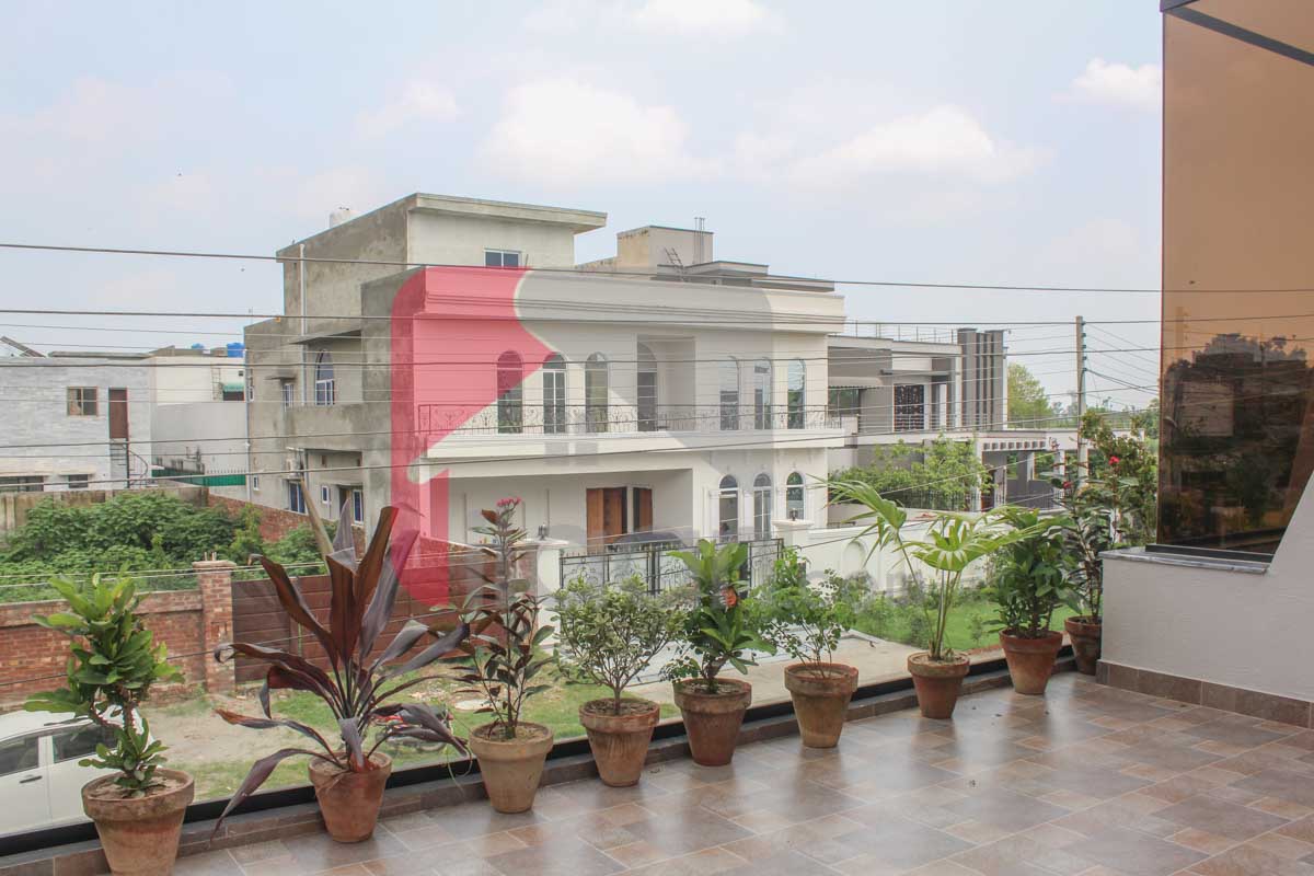 10 Marla House for Sale in Block E, Formanites Housing Scheme, Lahore