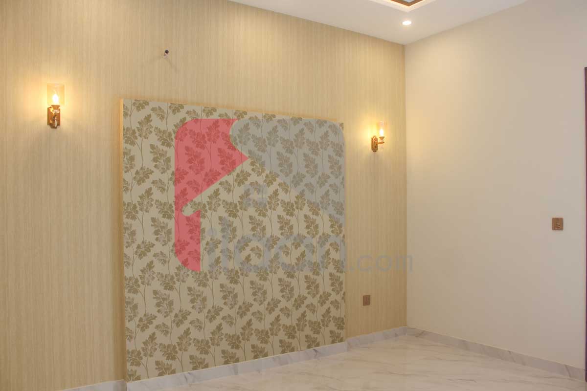 10 Marla House for Sale in Block E, Formanites Housing Scheme, Lahore
