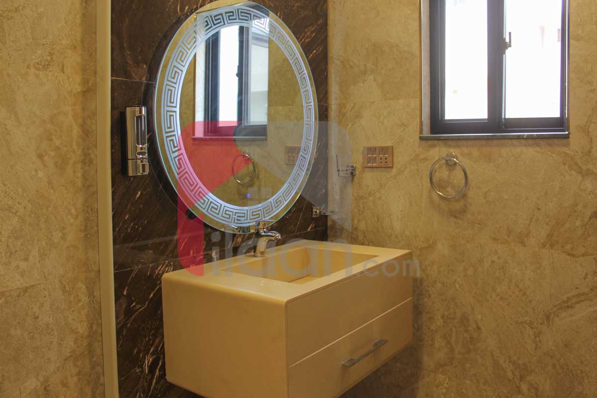 10 Marla House for Sale in Block E, Formanites Housing Scheme, Lahore