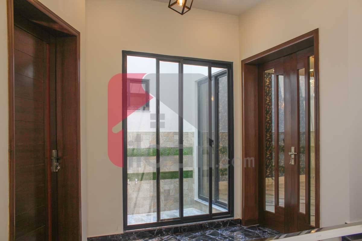 10 Marla House for Sale in Block E, Formanites Housing Scheme, Lahore