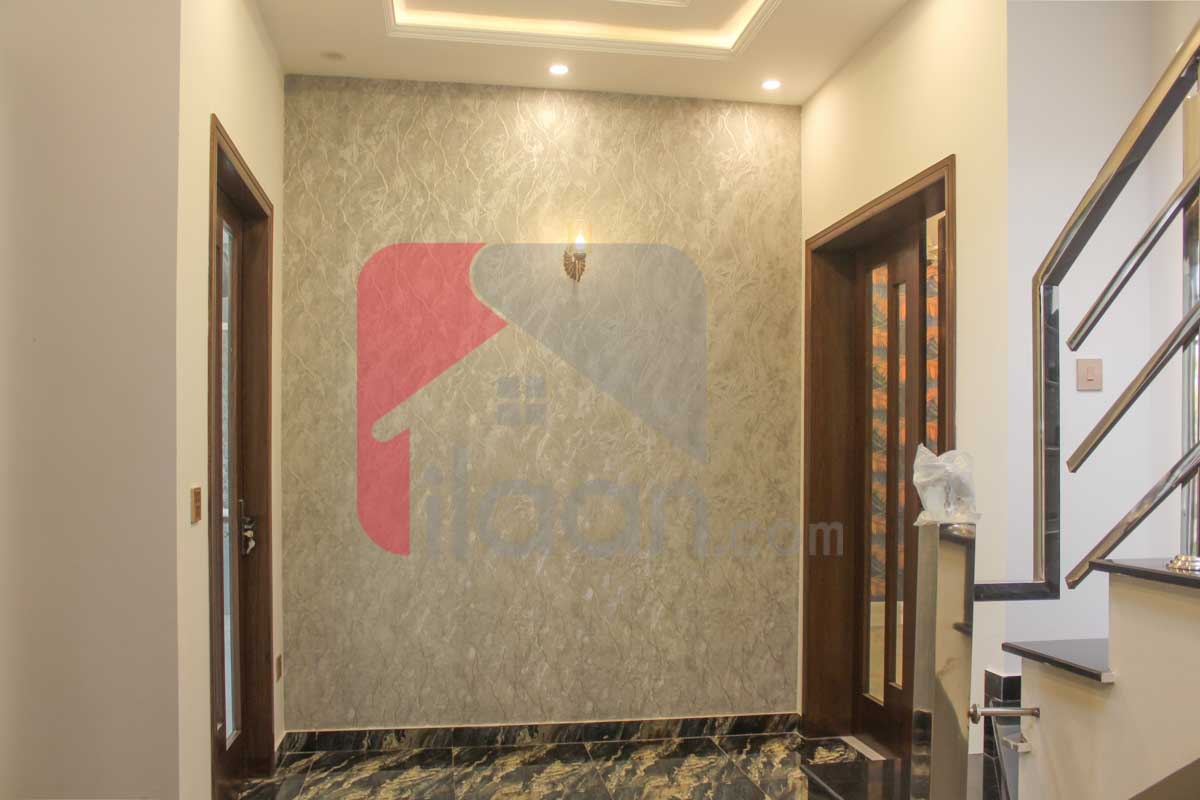 10 Marla House for Sale in Block E, Formanites Housing Scheme, Lahore