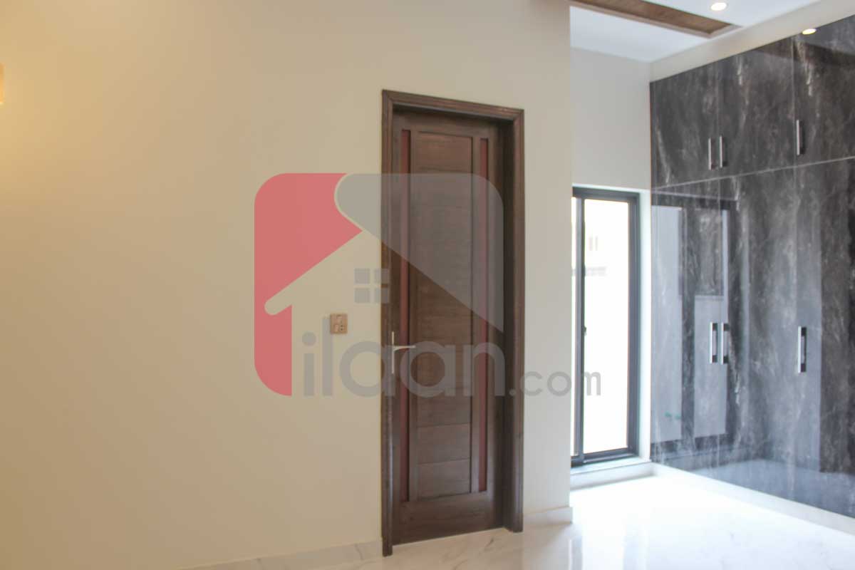 10 Marla House for Sale in Block E, Formanites Housing Scheme, Lahore