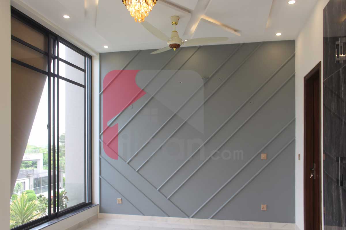 10 Marla House for Sale in Block E, Formanites Housing Scheme, Lahore