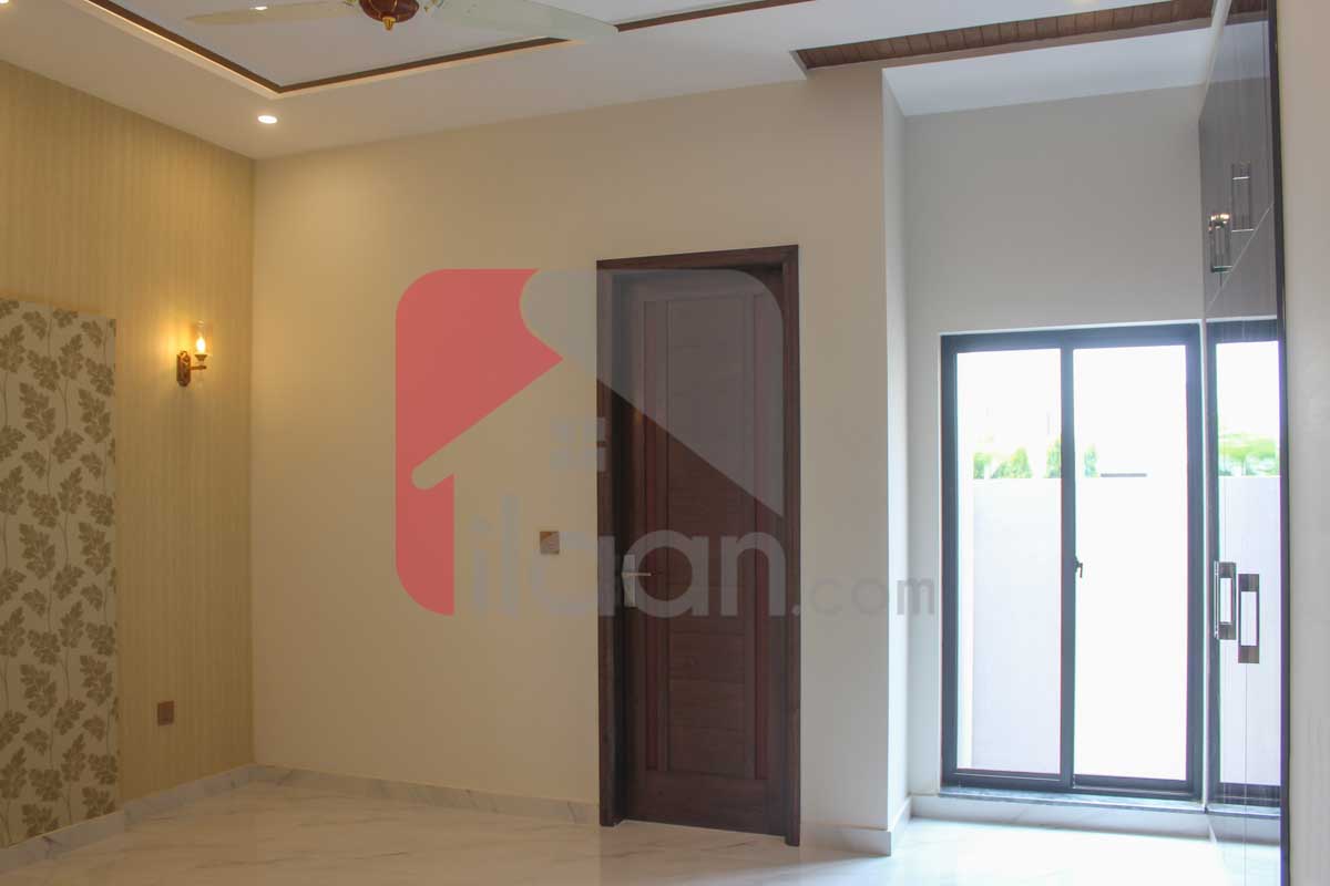 10 Marla House for Sale in Block E, Formanites Housing Scheme, Lahore