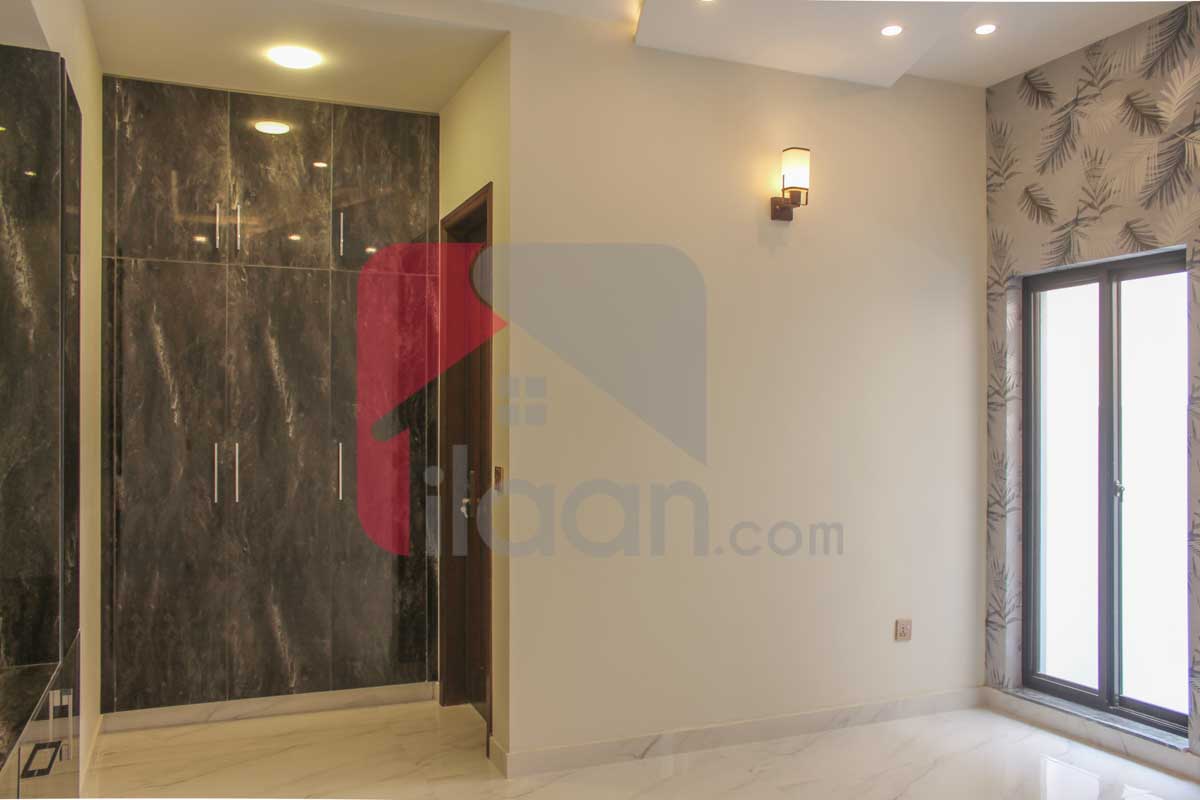 10 Marla House for Sale in Block E, Formanites Housing Scheme, Lahore