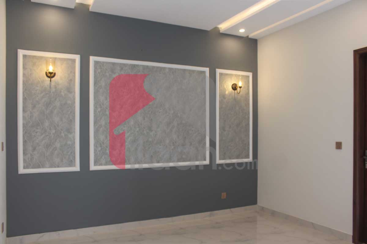 10 Marla House for Sale in Block E, Formanites Housing Scheme, Lahore