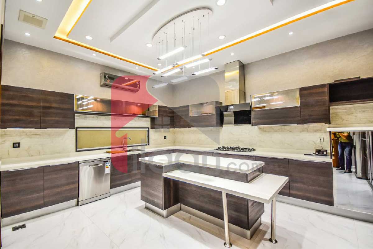 2 Kanal Farmhouse for Sale in Orchard Greenz Luxury Farm House Society, Bedian Road, Lahore