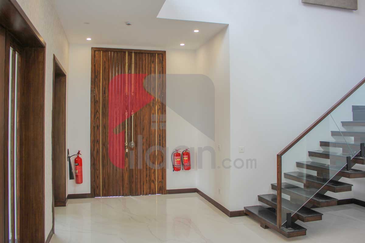 1 Kanal House for Sale in Block N, Phase 6, DHA Lahore