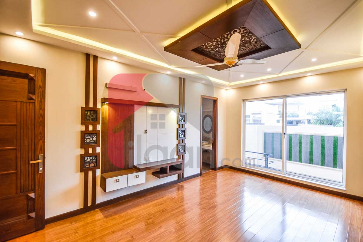 10 Marla House for Sale in Formanites Housing Scheme, Lahore