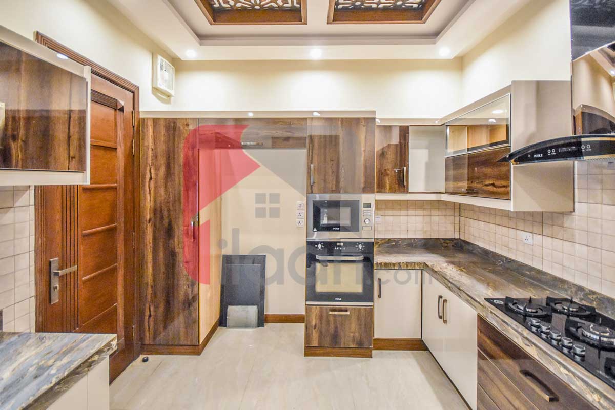 10 Marla House for Sale in Formanites Housing Scheme, Lahore