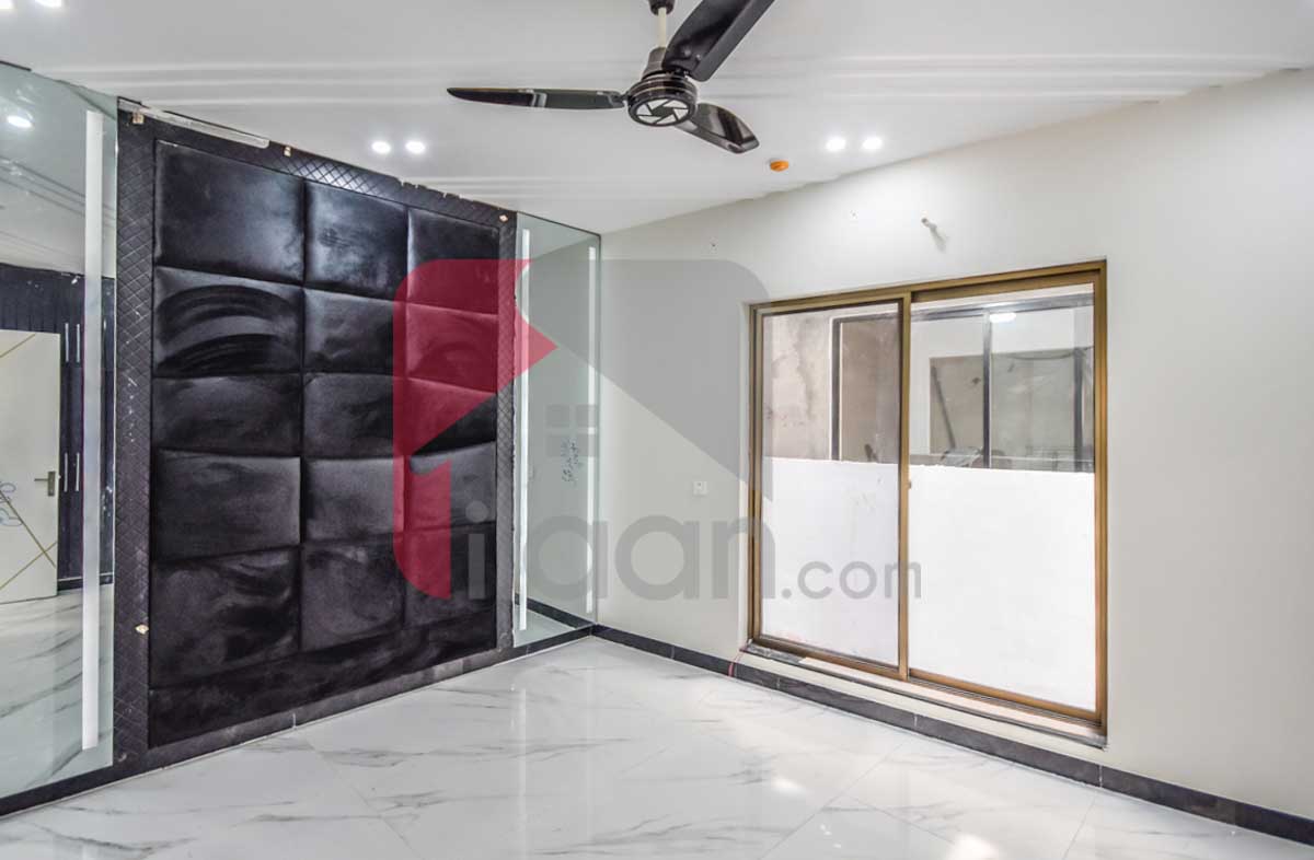 8 Marla House for Sale in Phase 6, DHA Lahore