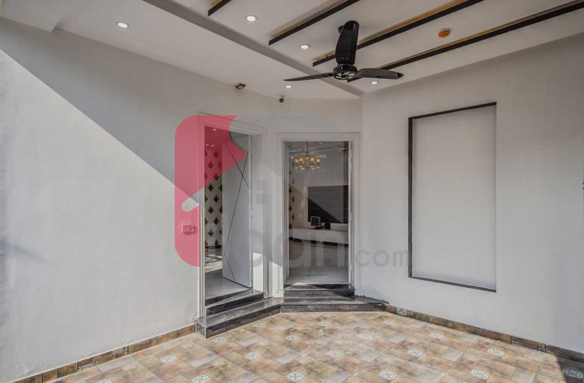 8 Marla House for Sale in Phase 6, DHA Lahore