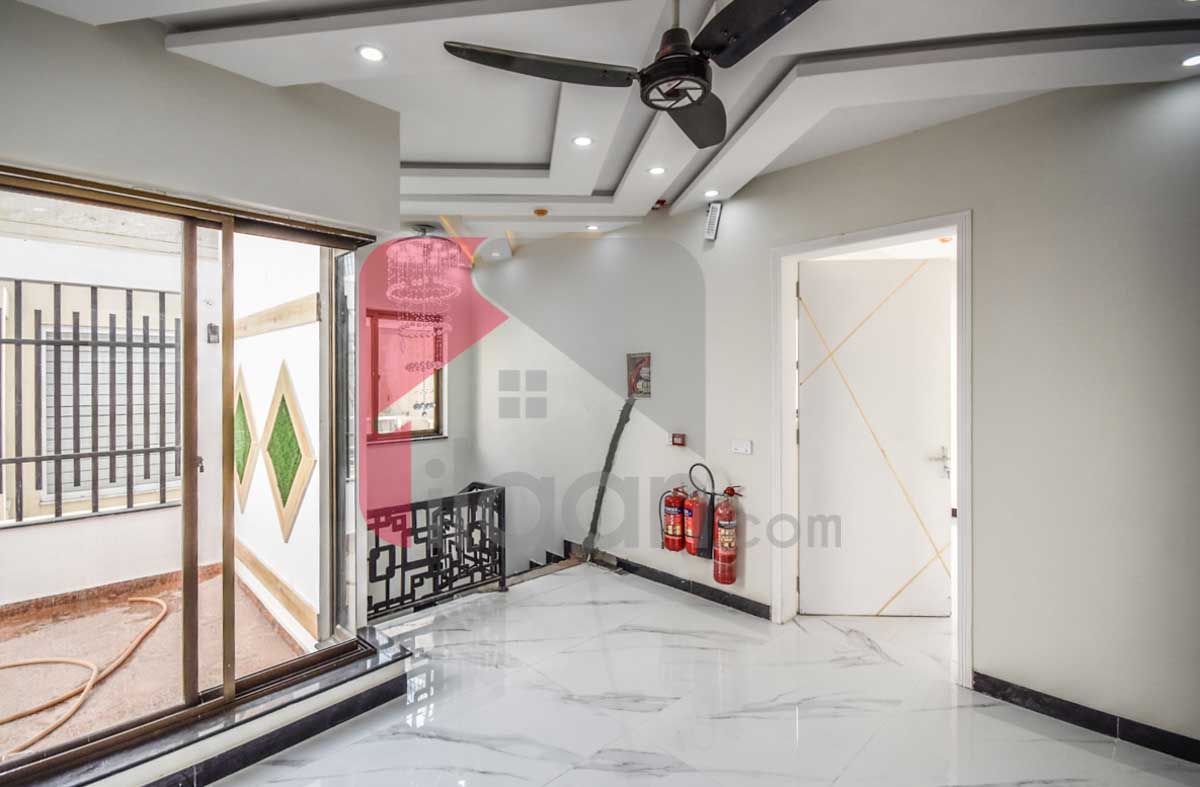 8 Marla House for Sale in Phase 6, DHA Lahore