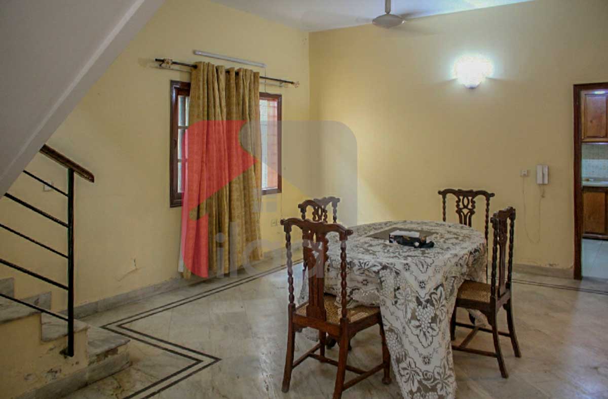 300 Sq.yd House for Sale in Phase 4, DHA Karachi