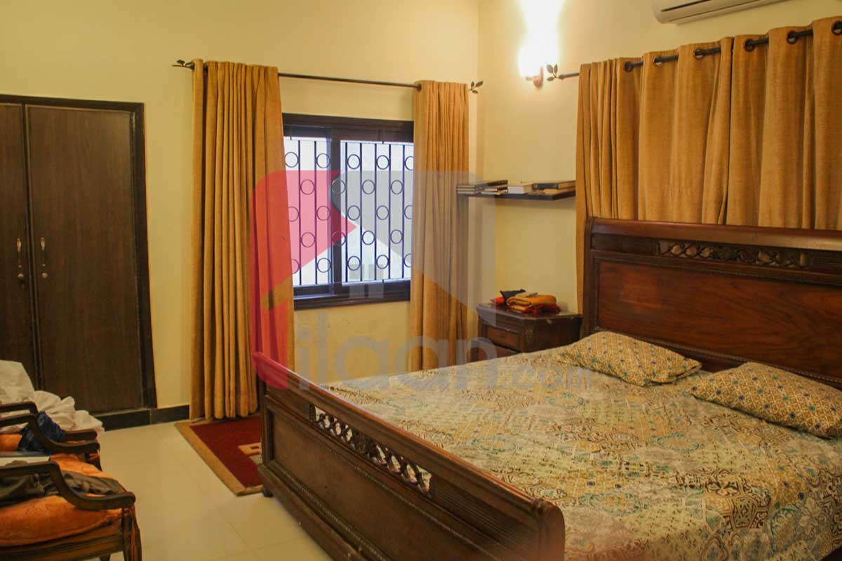 300 Sq.yd House for Sale in Phase 4, DHA Karachi