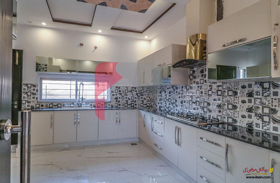 10 Marla House for Sale in Formanites Housing Scheme, Lahore