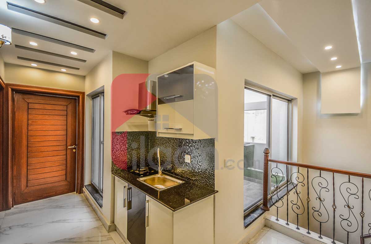 10 Marla House for Sale in Phase 6, DHA Lahore