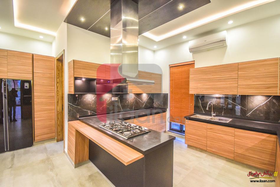 10 Marla House for Sale in Phase 3, DHA Lahore