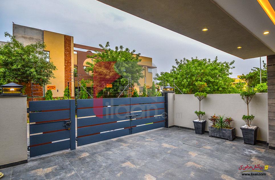 10 Marla House for Sale in Phase 3, DHA Lahore